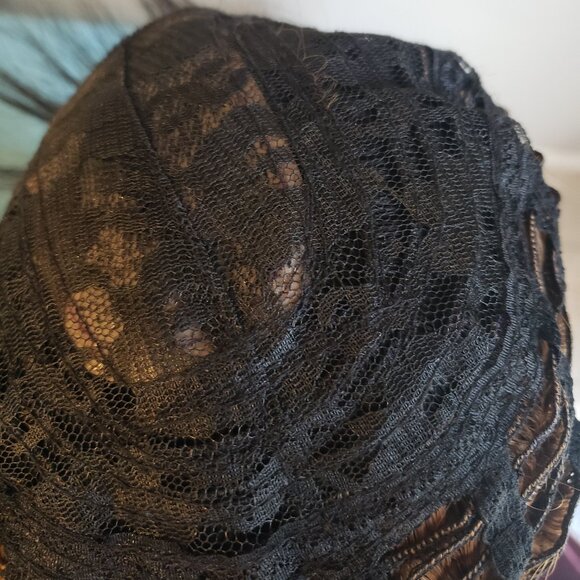 Two-Tone Bob Wig (Modified) - Picture 7 of 7